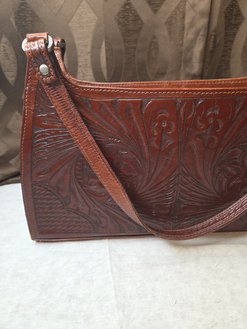 American West Hand-Tooled Chestnut Brown Leather Shoulder Bag with Concho - Picture 9 of 12